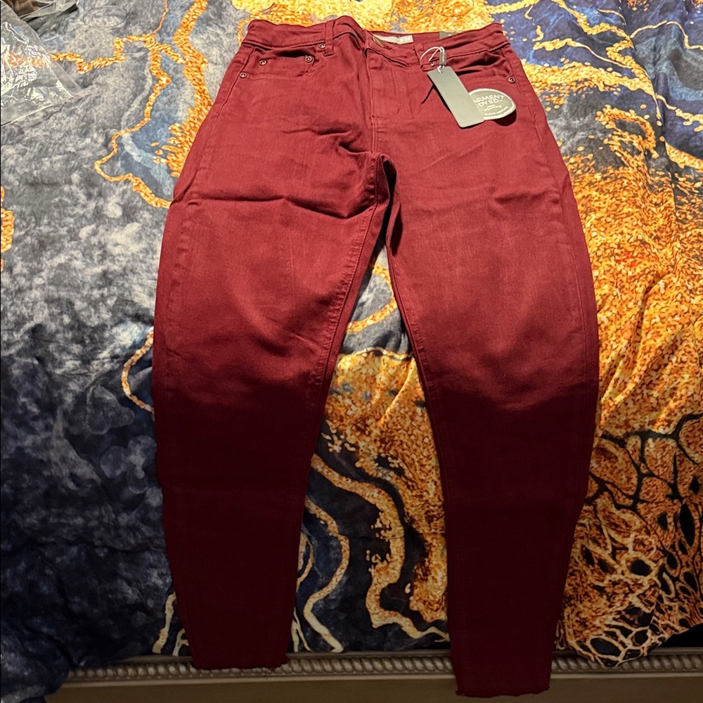 Tractr Women's Burgundy Skinny Jeans